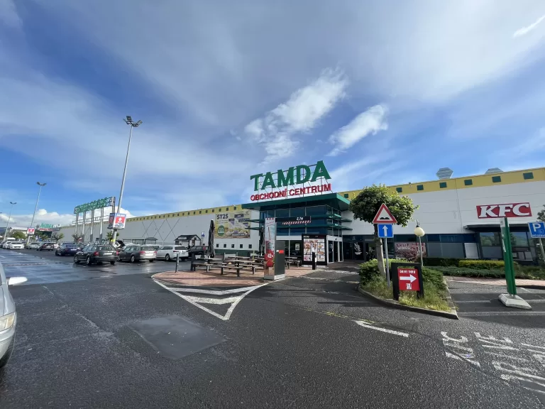 Obchodní centrum TAMDA, hlavní vchod